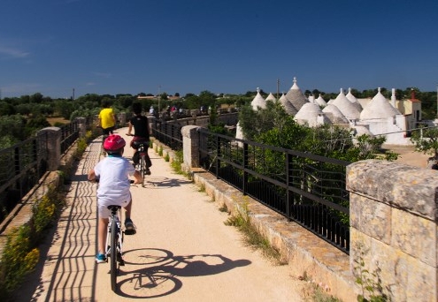 Villa Sopra i Sassi - Il territorio L'acquedotto pugliese e la sua ciclovia